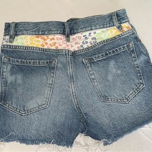 PacSun High Rise Denim Shorts Embroidered Design Button Up Size 24